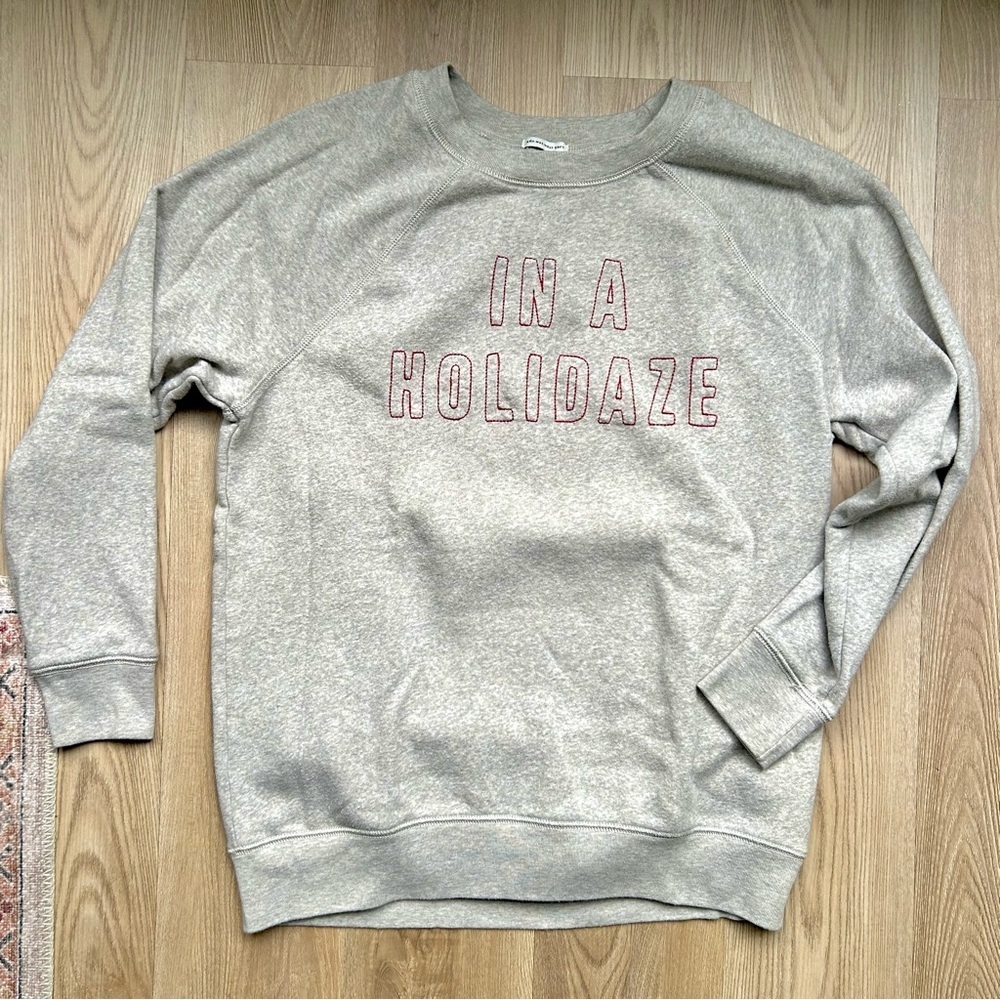 American Eagle In A Holidaze Gray & Red Graphic Crewneck Sweatshirt Jogging Fit